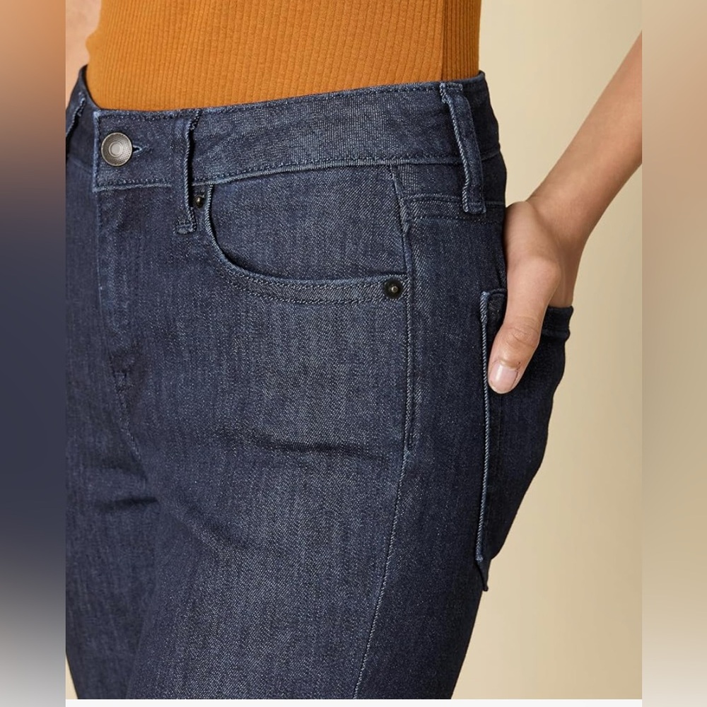 NWT Womens 16Long Amazon Essentials Women's Slim Bootcut Mid-Rise Stretchy Jean - Picture 4 of 9